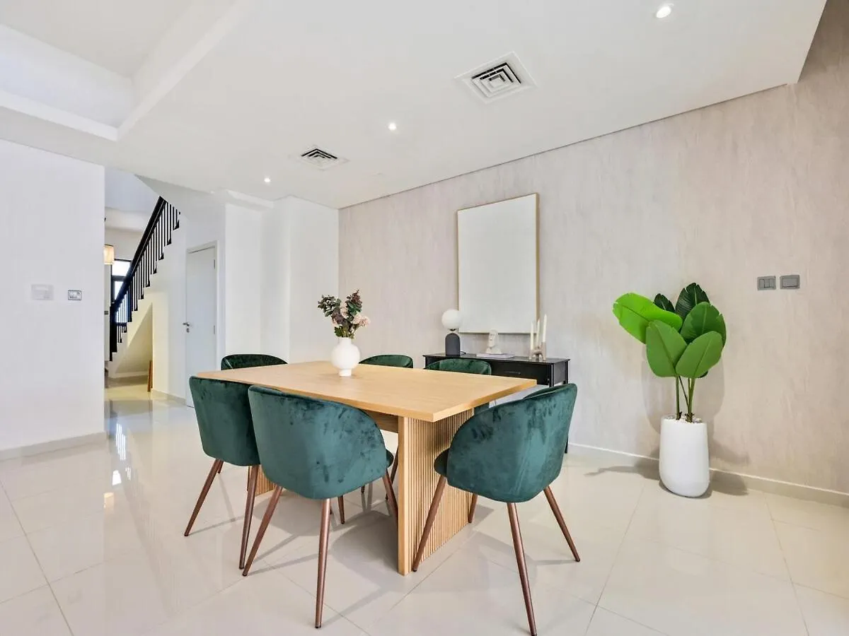 4Br Luxurious Villa Damac Hills 2 Dubai