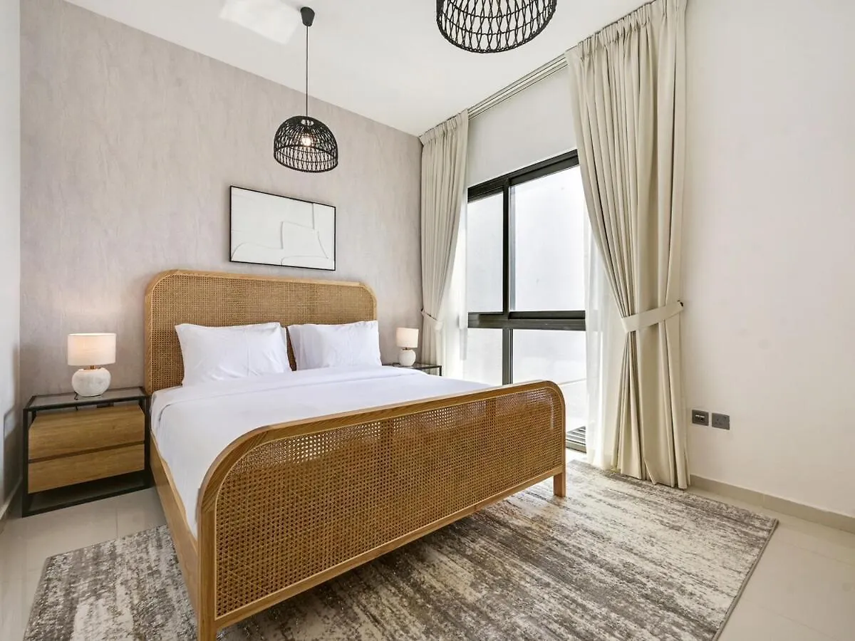 4Br Luxurious Villa Damac Hills 2 Dubai 0*,